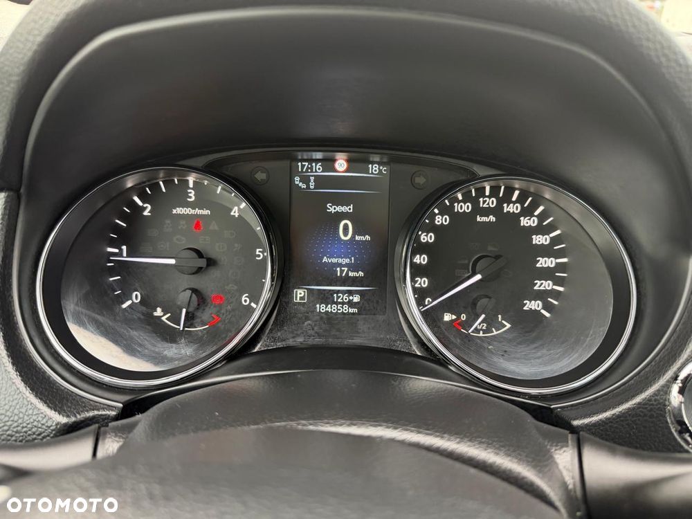 Nissan Qashqai 1.6 DCi Tekna Xtronic - 26