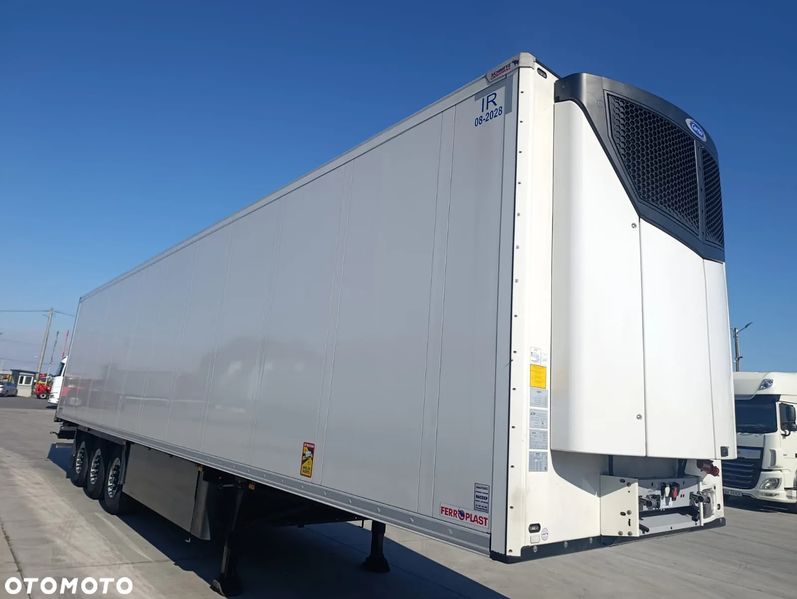 Schmitz Cargobull 2 Temperatury – Multi podwójny załadunek 2022 rok z Carrier Vector HE 19MT, KWIATÓWKA, szerokość 2,49 - 2