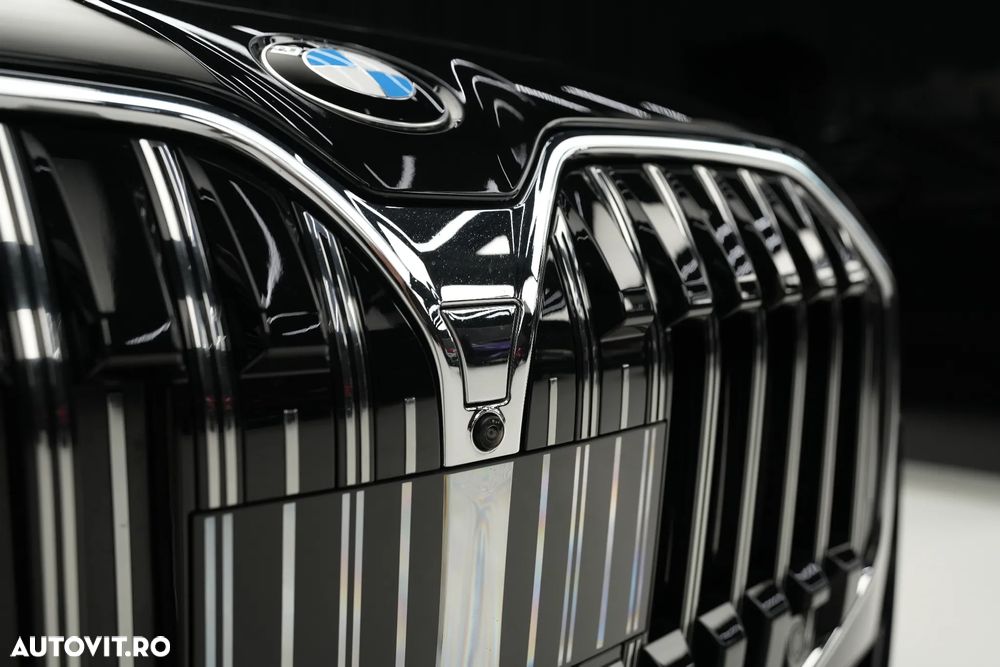 BMW Seria 7 740d xDrive MHEV - 4