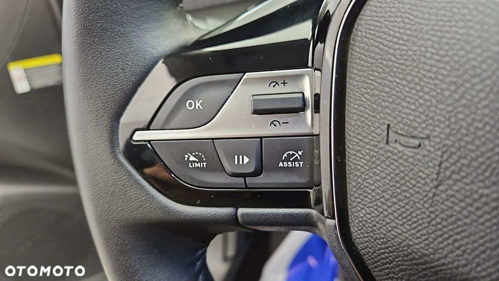 Peugeot 308 1.5 BlueHDi Allure S&S EAT8 - 17