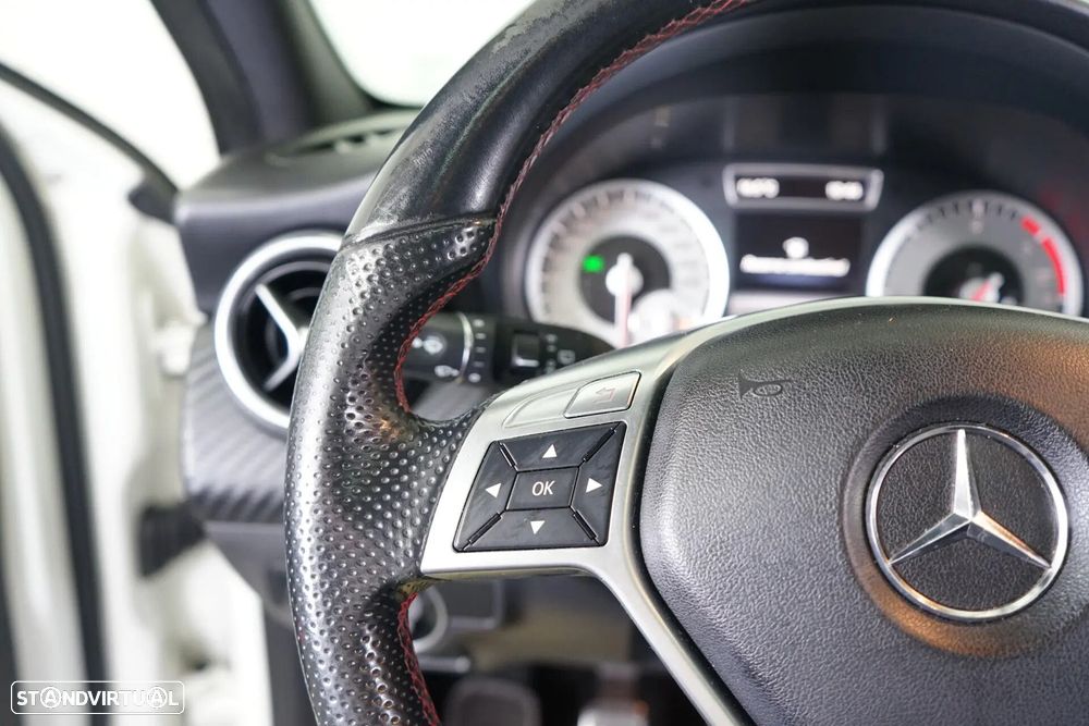 Mercedes-Benz A 180 d AMG Line Aut. - 22