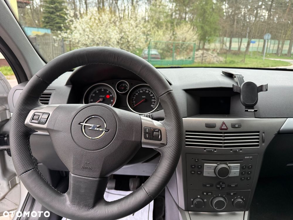 Opel Astra 1.8 Enjoy - 11