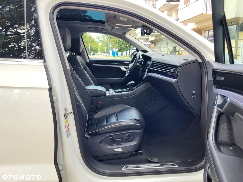 Volkswagen Touareg 4.0 V8 TDI SCR 4Mot R-Line - 37