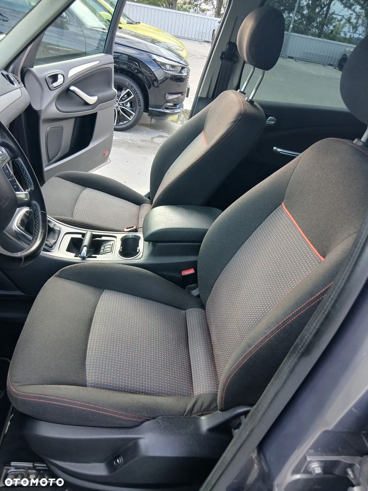 Ford Galaxy 2.0 Titanium - 9