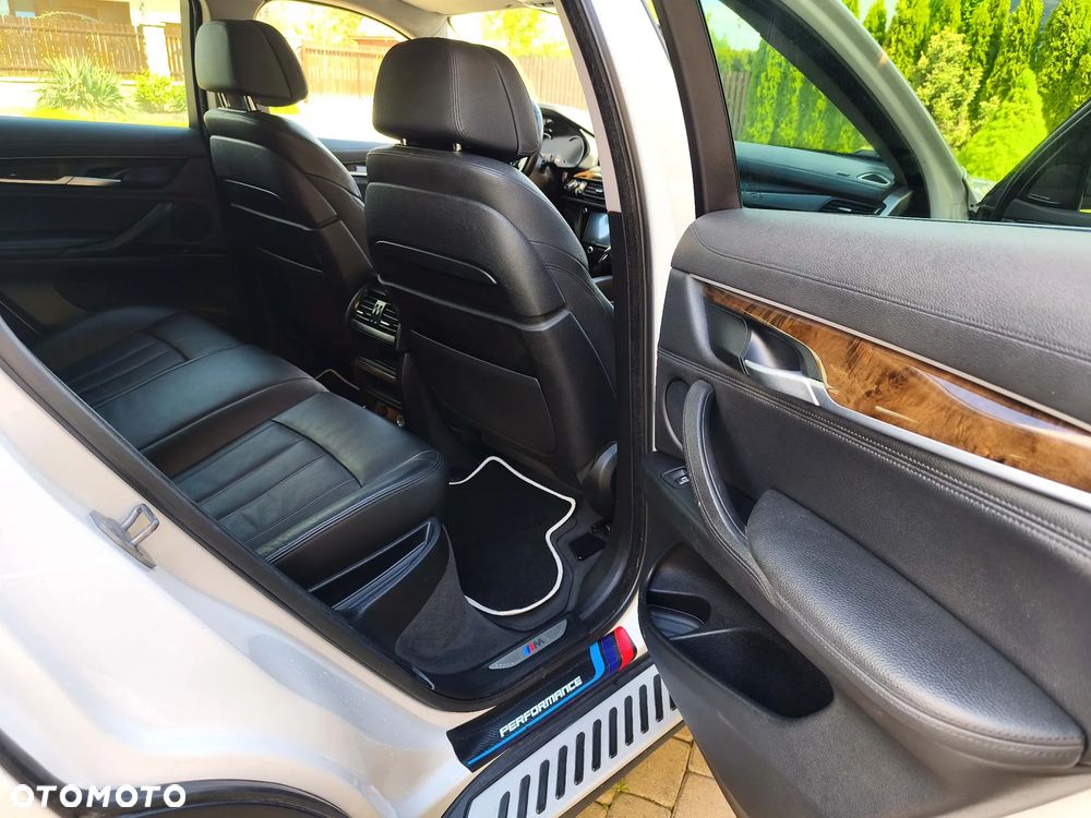 BMW X6 xDrive30d - 10