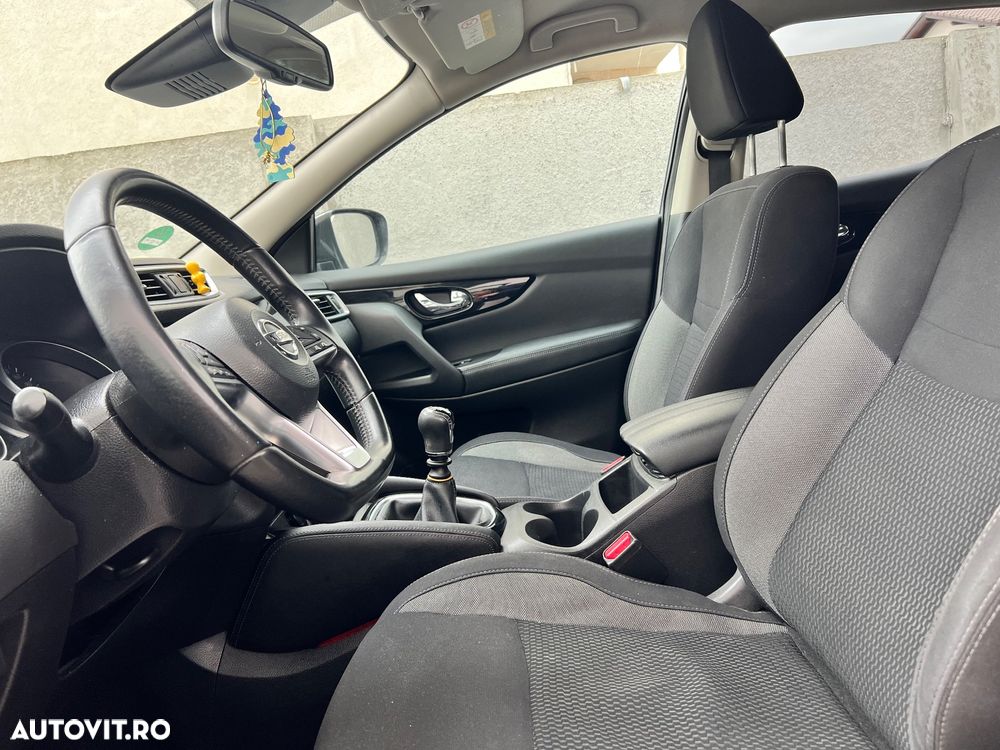 Nissan Qashqai 1.5 DCI DCT ACENTA - 9
