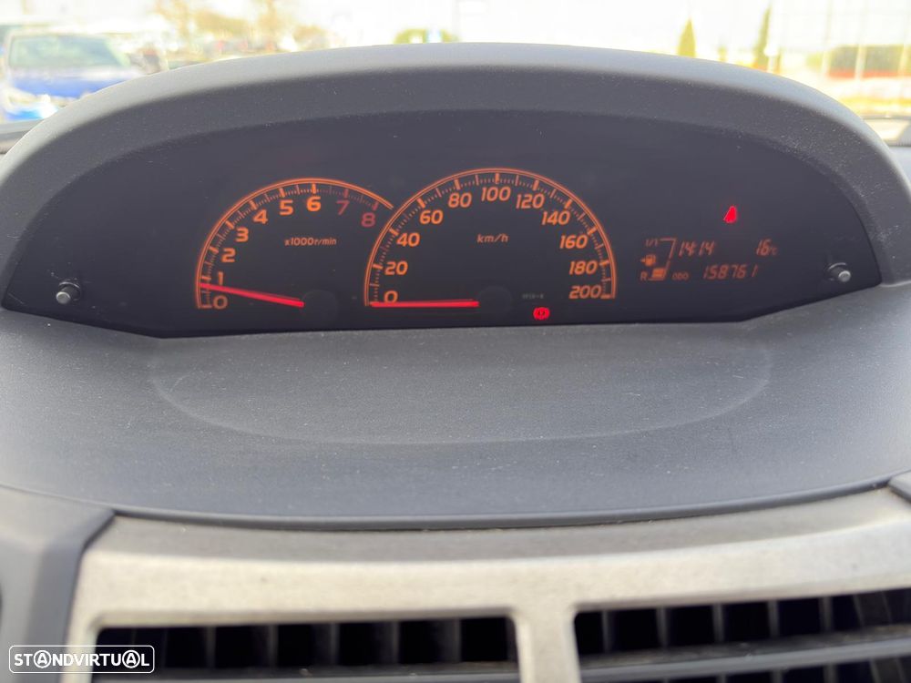 Toyota Yaris 1.0 VVT-i AC Manual - 6