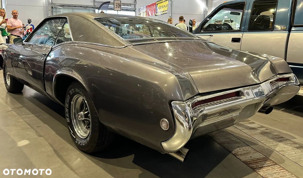 Buick Riviera - 11