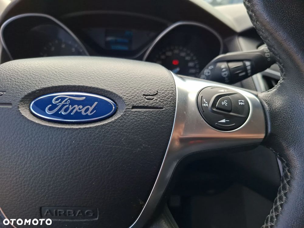 Ford Focus 1.0 EcoBoost Titanium - 18