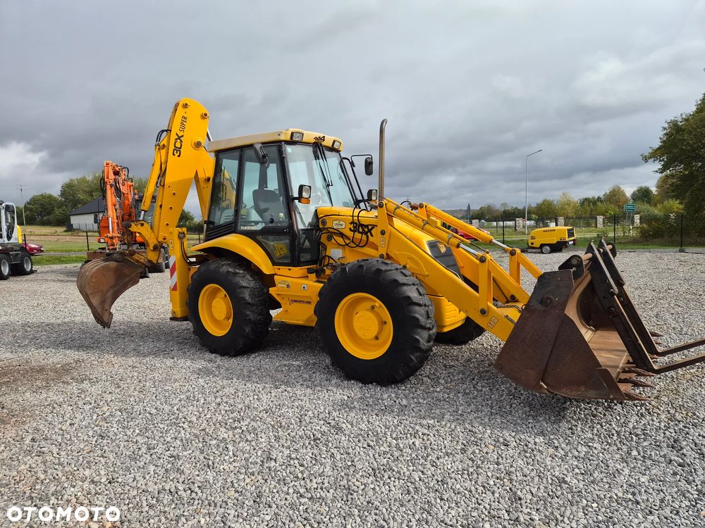 JCB 3CX - 7