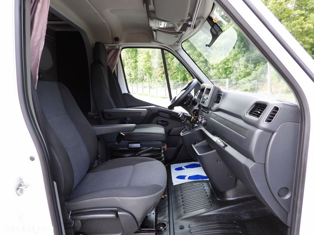 Renault MASTER PLANDEKA 8 PALET WEBASTO TEMPOMAT LEDY PNEUMATYKA KLIMATYZACJA  165KM - 35