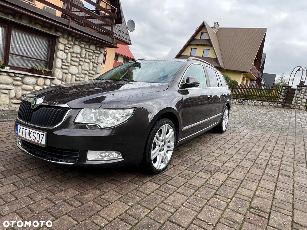 Skoda Superb 2.0 TDI Ambition DSG - 8