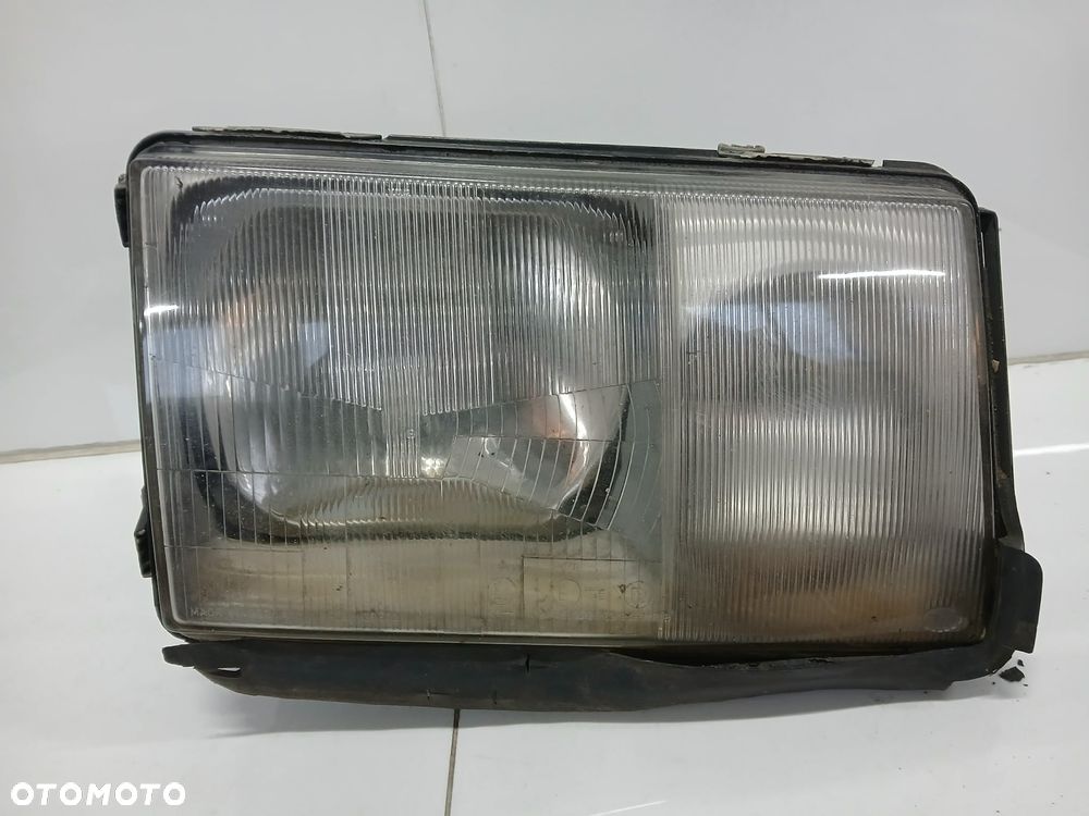 LAMPA PRAWA REFLEKTOR PRAWY PRZÓD MERCEDES W124 E-KLASA - 1
