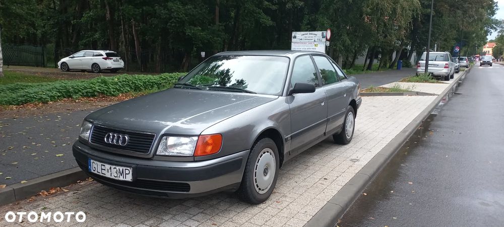 Audi 100 - 1
