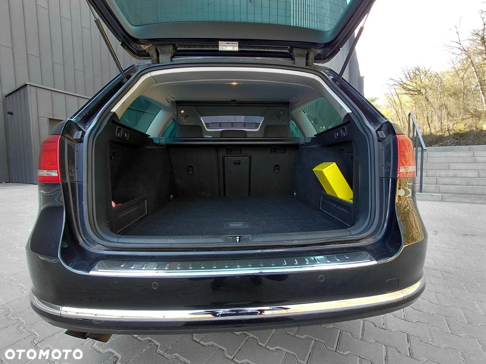 Volkswagen Passat - 12