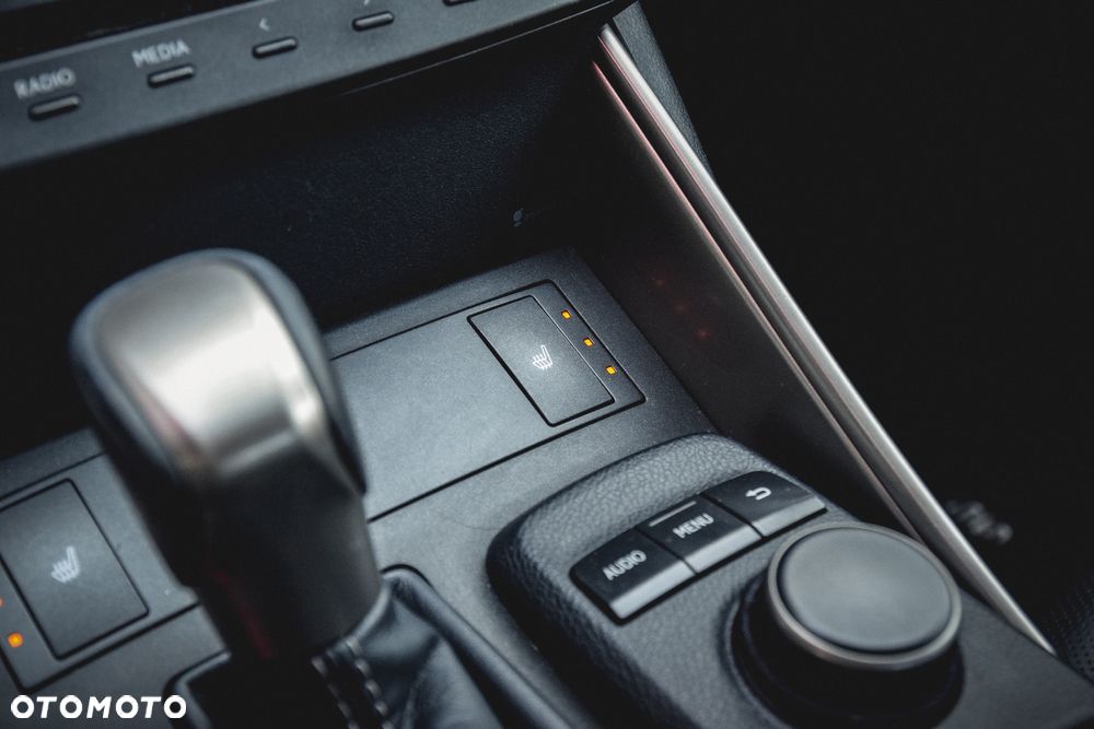 Lexus IS 300h F Impression EU6 - 24