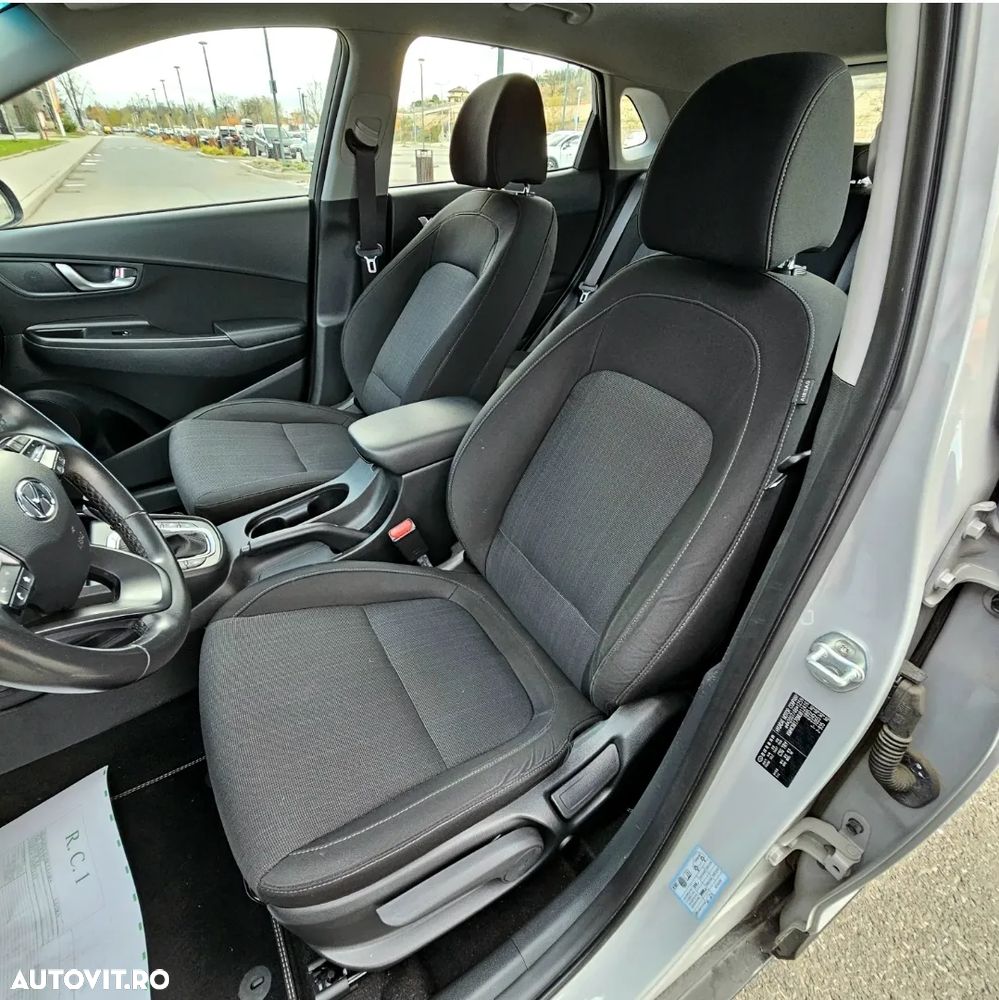 Hyundai KONA 1.6 CRDi 48V-Hybrid DCT Trend - 15