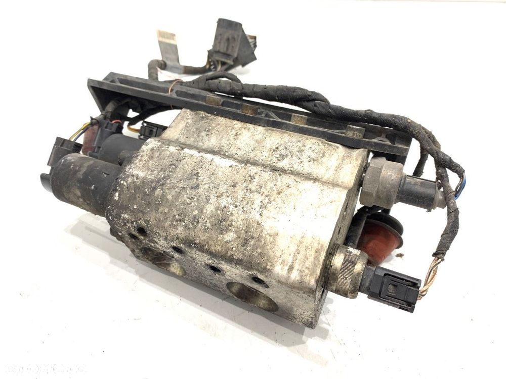 POMPA ZAWIESZENIA DYNAMIC - 332.00 PLN - BMW 5 (E60) 2003 - 2010 530 d 160 kW [218 KM] olej - 2