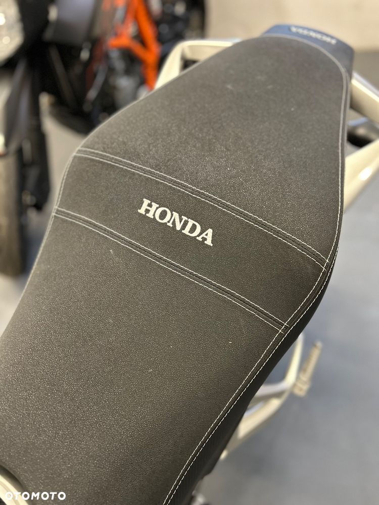 Honda VFR - 17