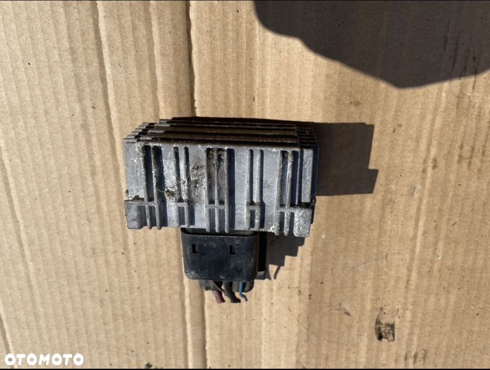 09132691 przekaźnik świec żarowych Opel meriva a