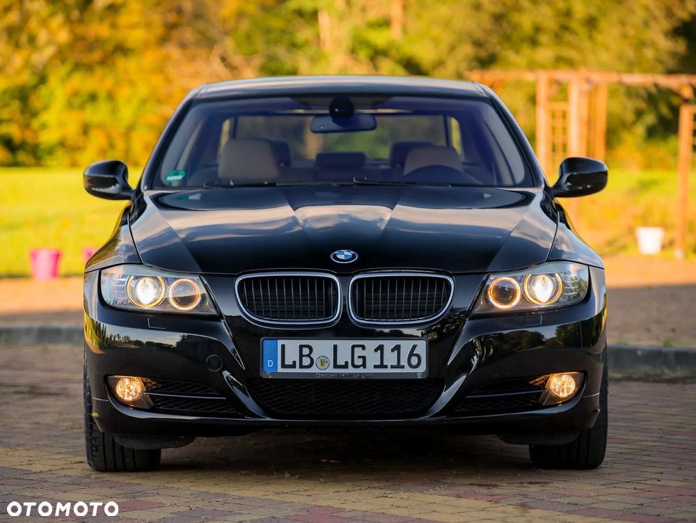 BMW Seria 3 318i - 3