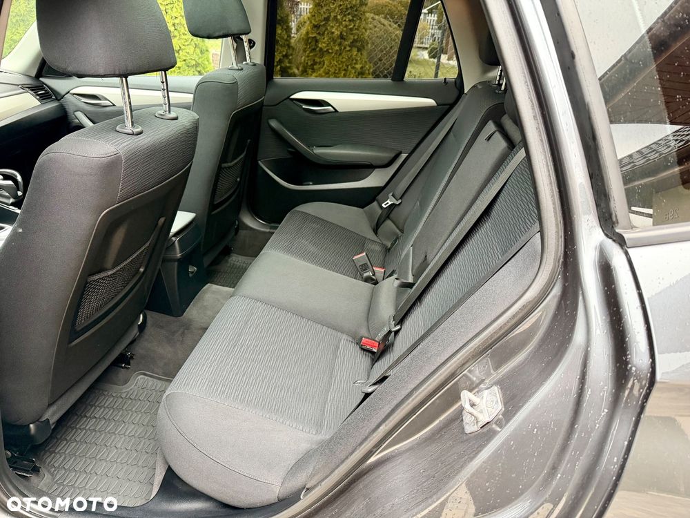 BMW X1 xDrive18d Sport Line - 11