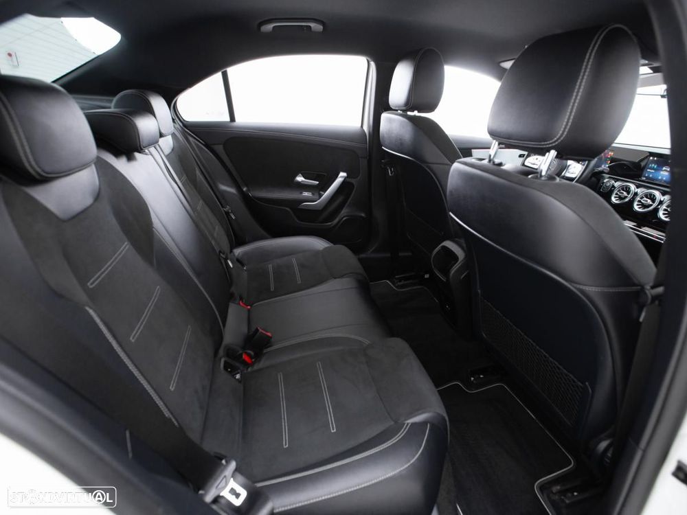 Mercedes-Benz A 250 Limousine e 8G-DCT - 12