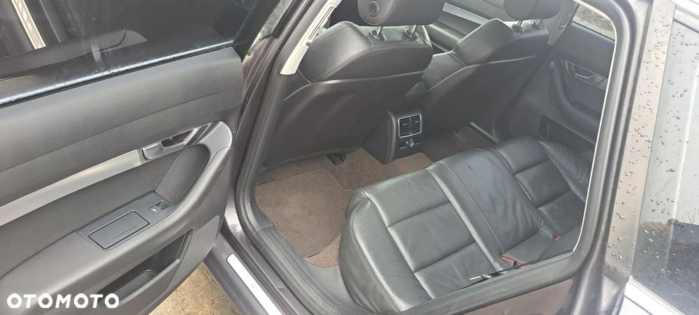 Audi A6 Allroad - 13