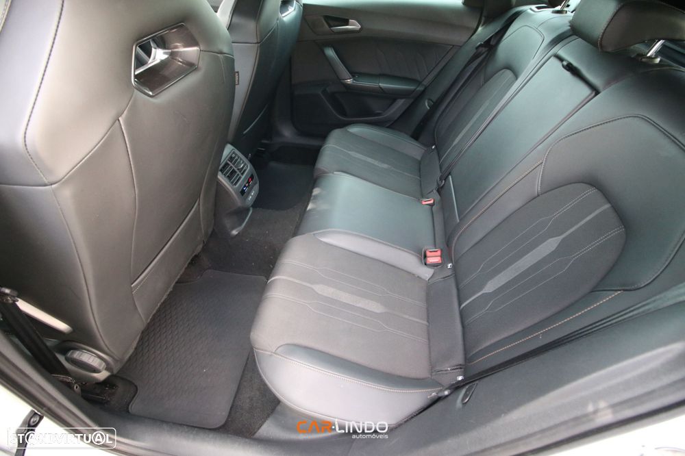 Cupra Leon 1.4 e-Hybrid MID DSG - 19