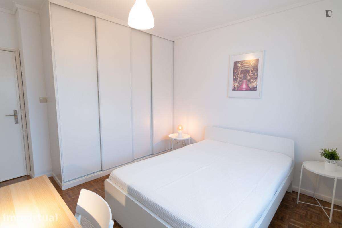 Quarto - localizado em Vila nova de gaia - Grande imagem: 3/9