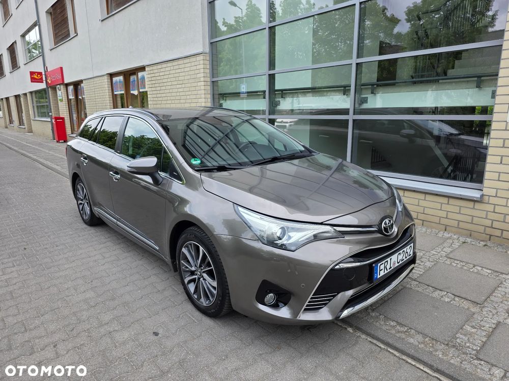 Toyota Avensis - 9