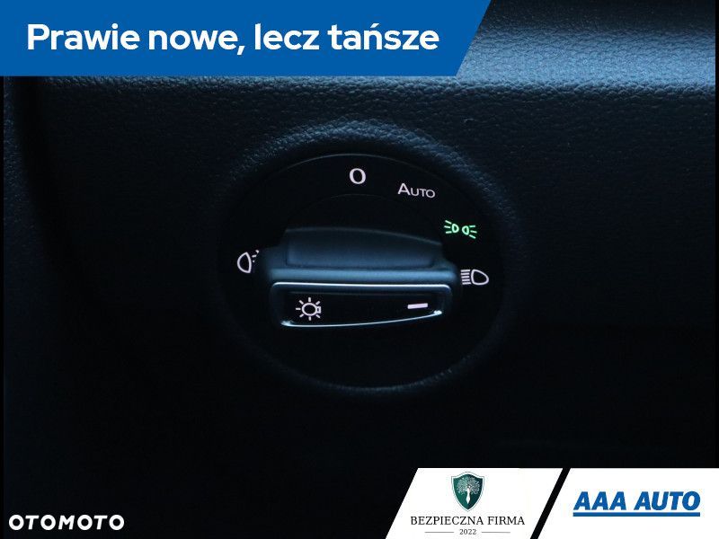 Volkswagen T-Roc - 23