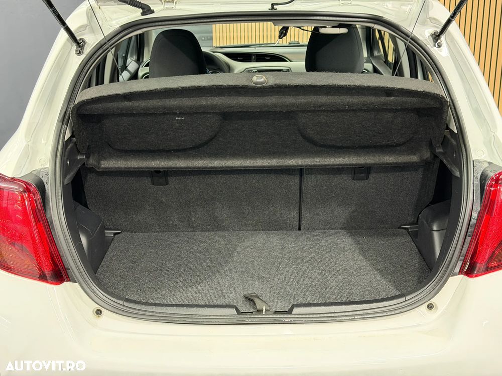 Toyota Yaris - 15