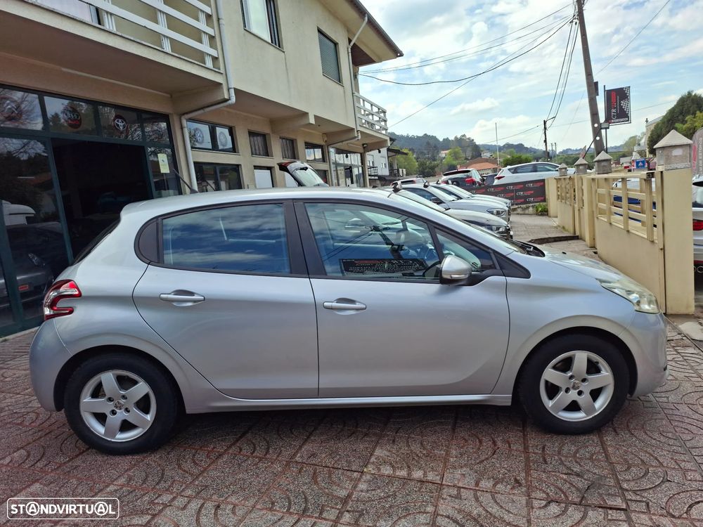 Peugeot 208 82 VTI Style - 6