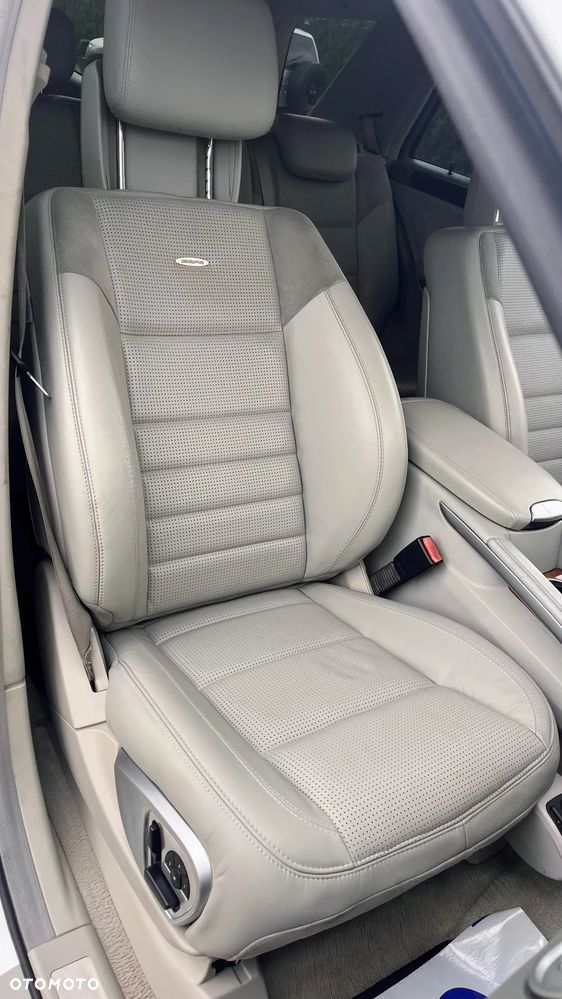 Mercedes-Benz ML 63 AMG 4-Matic - 22