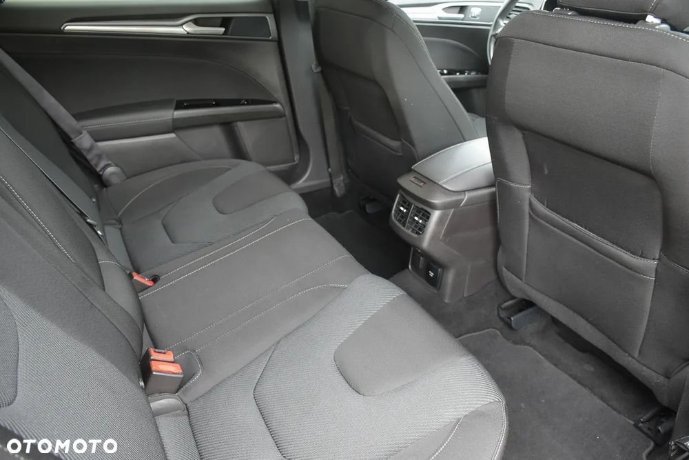 Ford Mondeo 2.0 TDCi Allrad Titanium - 32