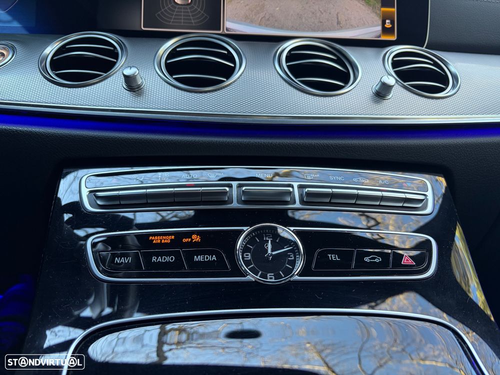 Mercedes-Benz E 220 d AMG Line - 38