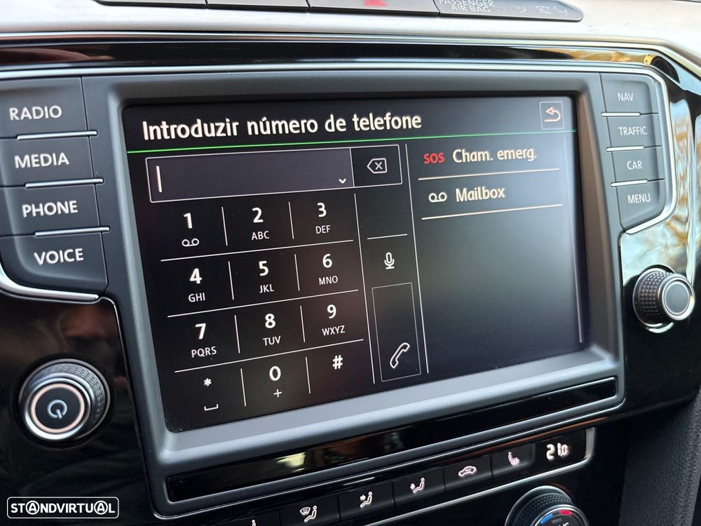 VW Passat Variant 2.0 TDi Highline DSG - 24