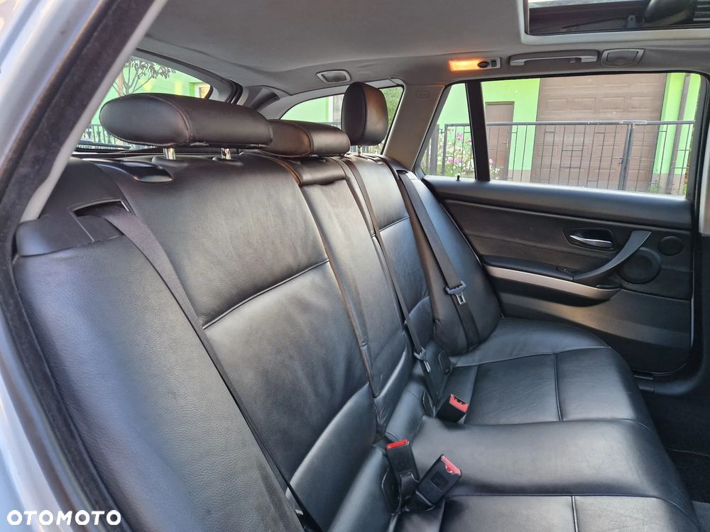 BMW Seria 3 320d - 4