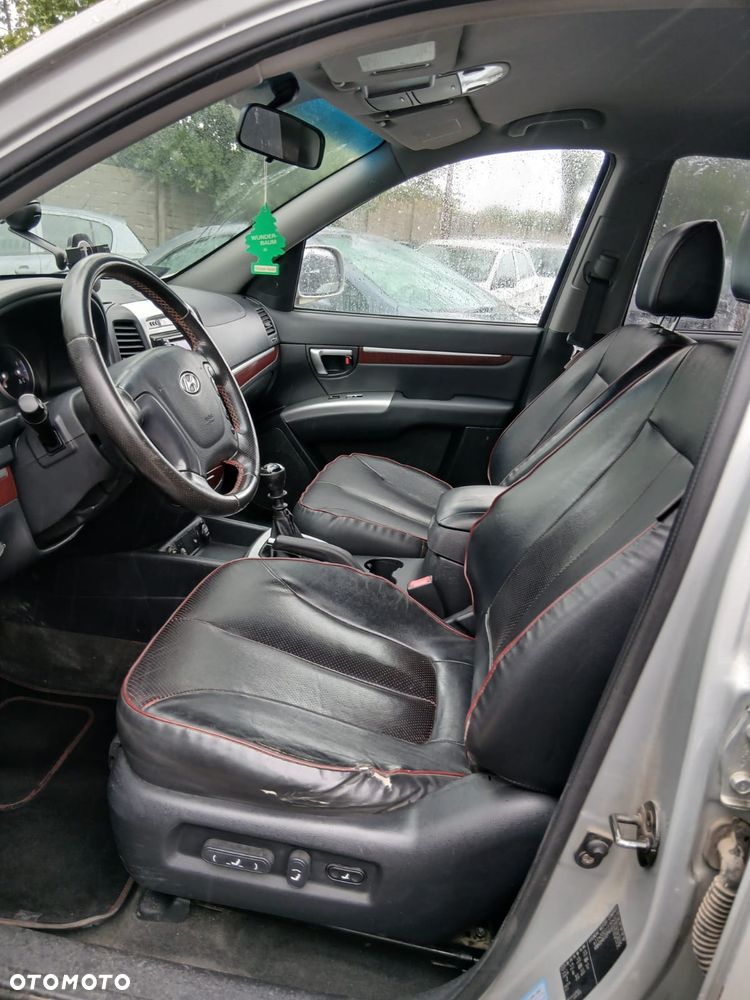 Hyundai Santa Fe 2.7 V6 Style - 11