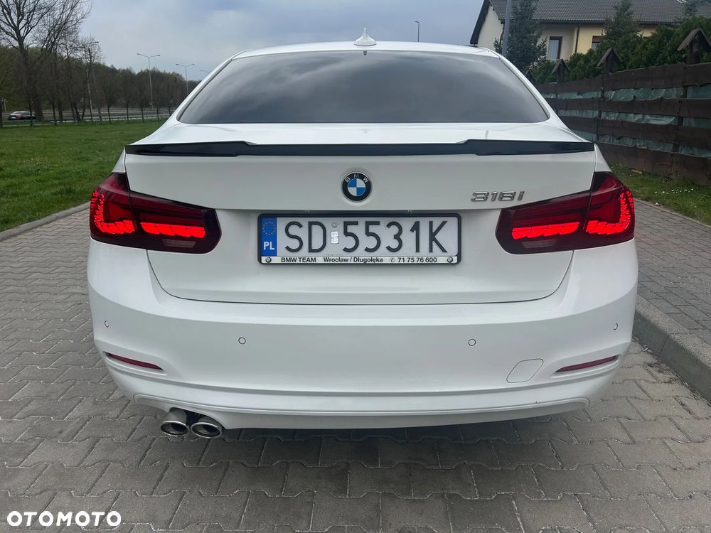 BMW Seria 3 318i Sport Line - 12
