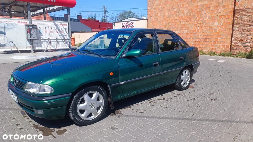 Opel Astra 1.4 16v GL - 1