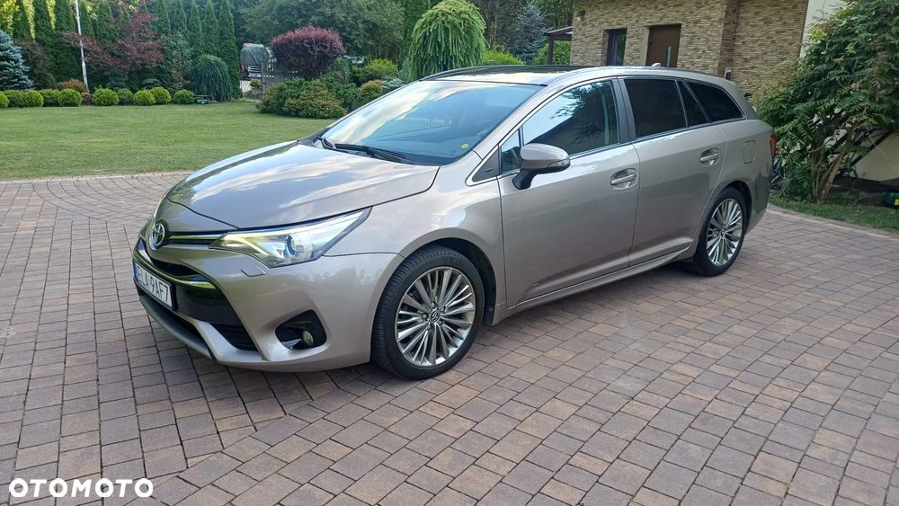 Toyota Avensis 1.8 Premium - 6