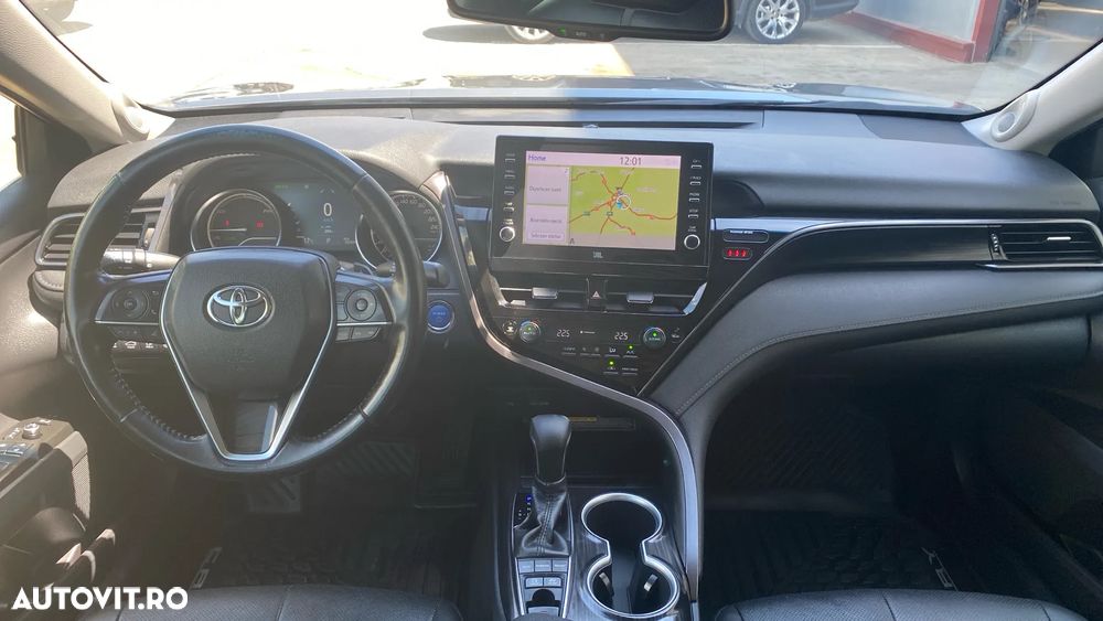 Toyota Camry 2.5 Exclusive - 8