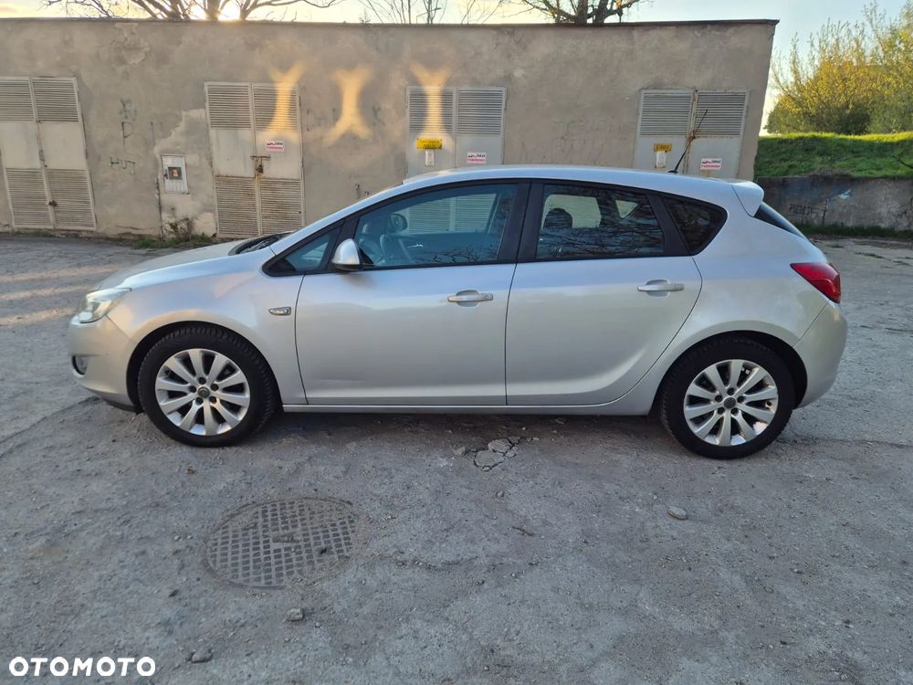 Opel Astra 1.7 CDTI DPF Design Edition - 10