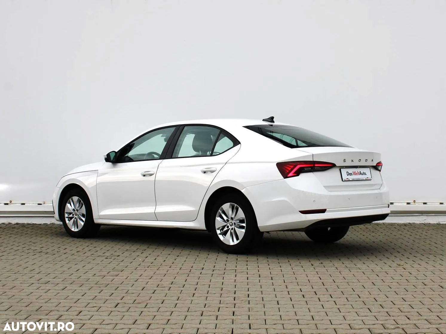 Skoda Octavia 2.0 TDI DSG Ambition - 3