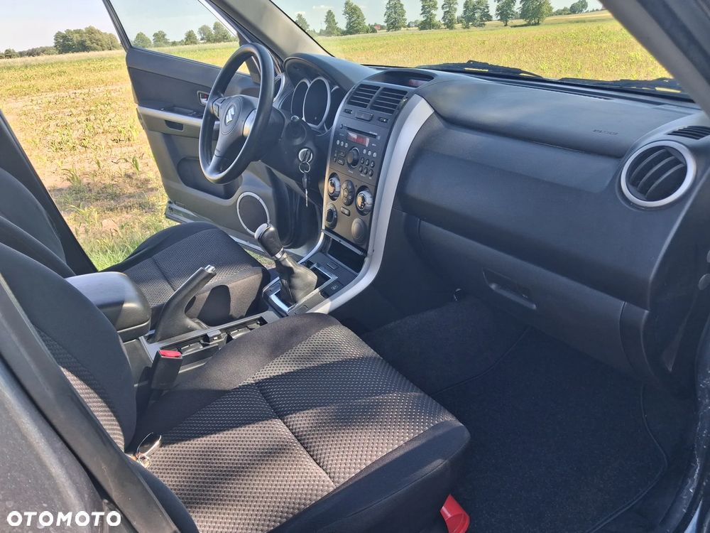 Suzuki Grand Vitara 1.9 DDiS Comfort DPF Limited - 12