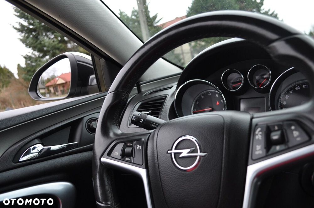 Opel Insignia - 11