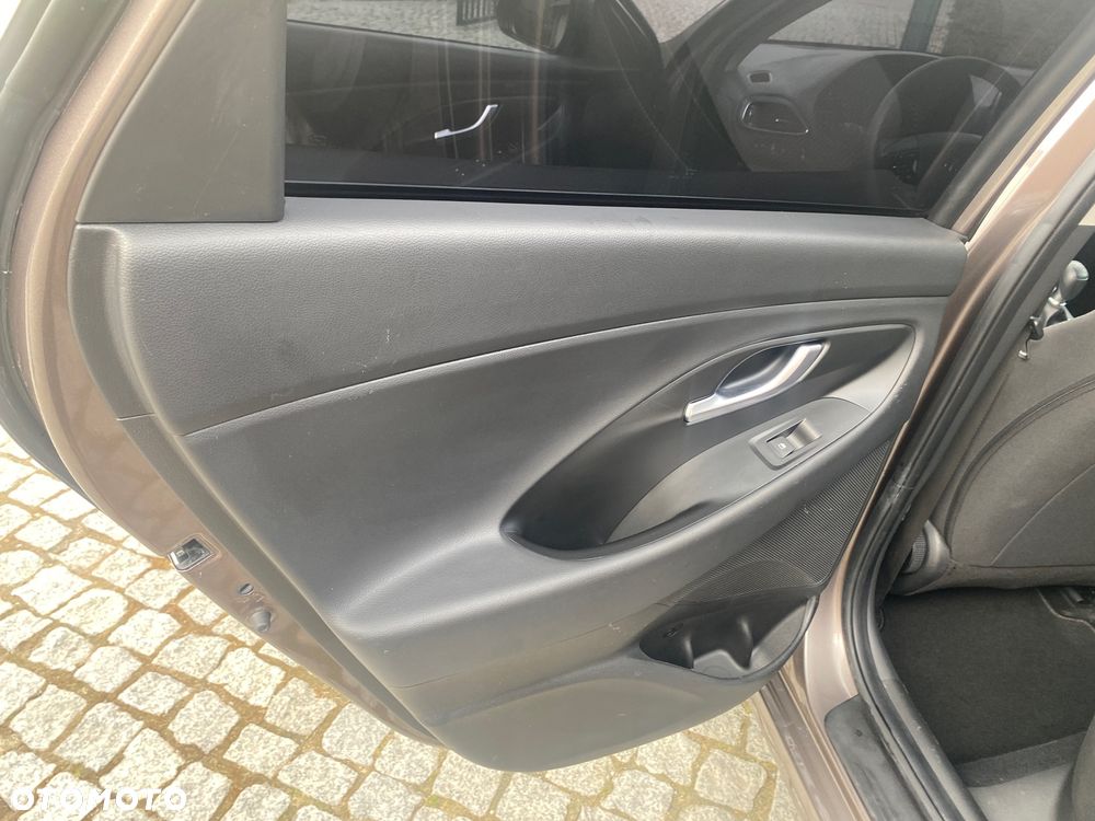 Hyundai i30 1.5 Pure - 24