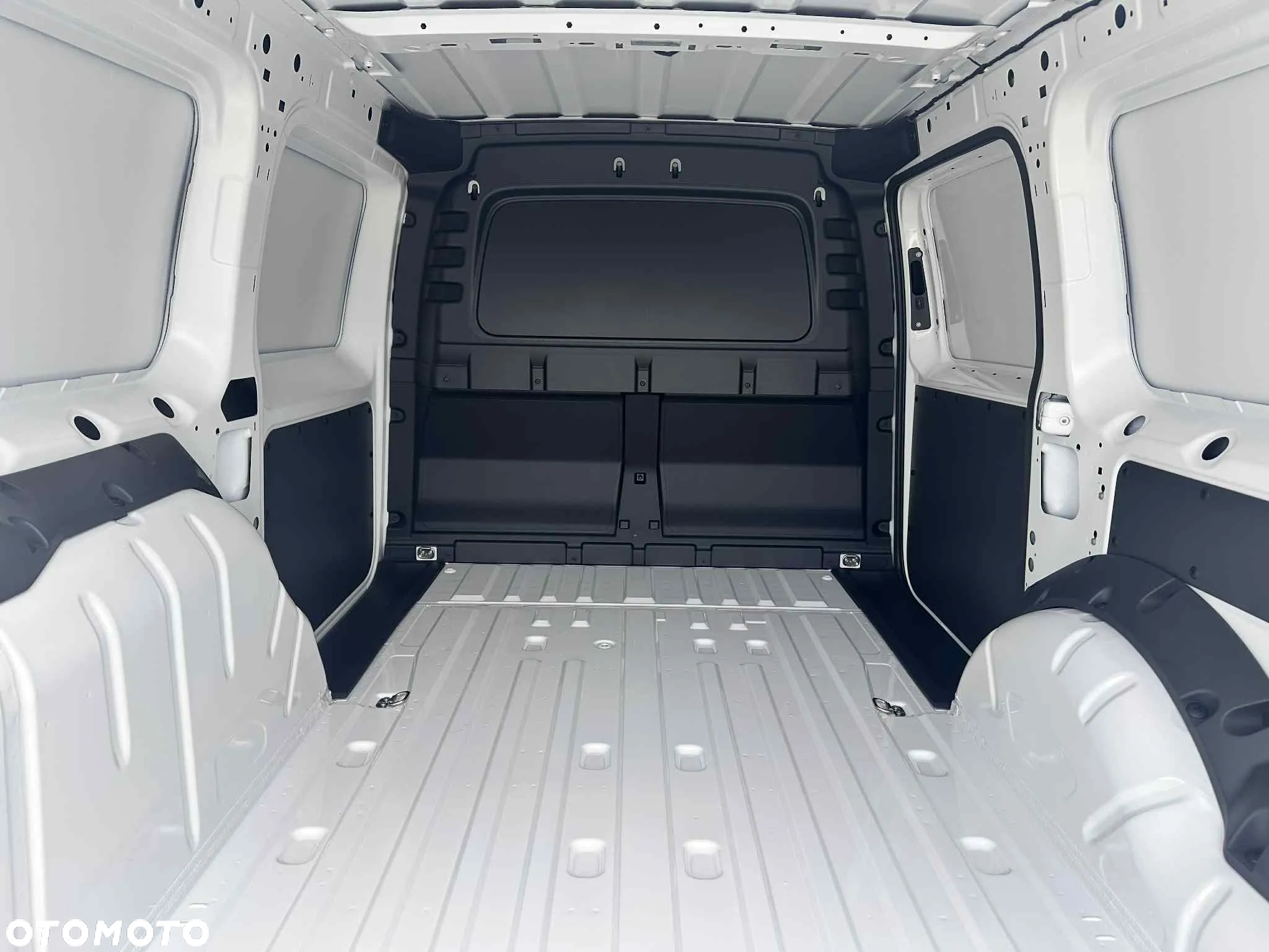 Volkswagen Caddy Cargo MAXI - 9